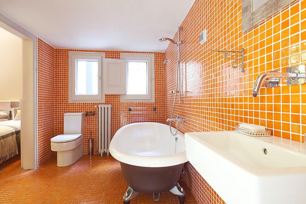 Apartment Barcelona Rentals - Rambla De Catalunya Center מראה חיצוני תמונה