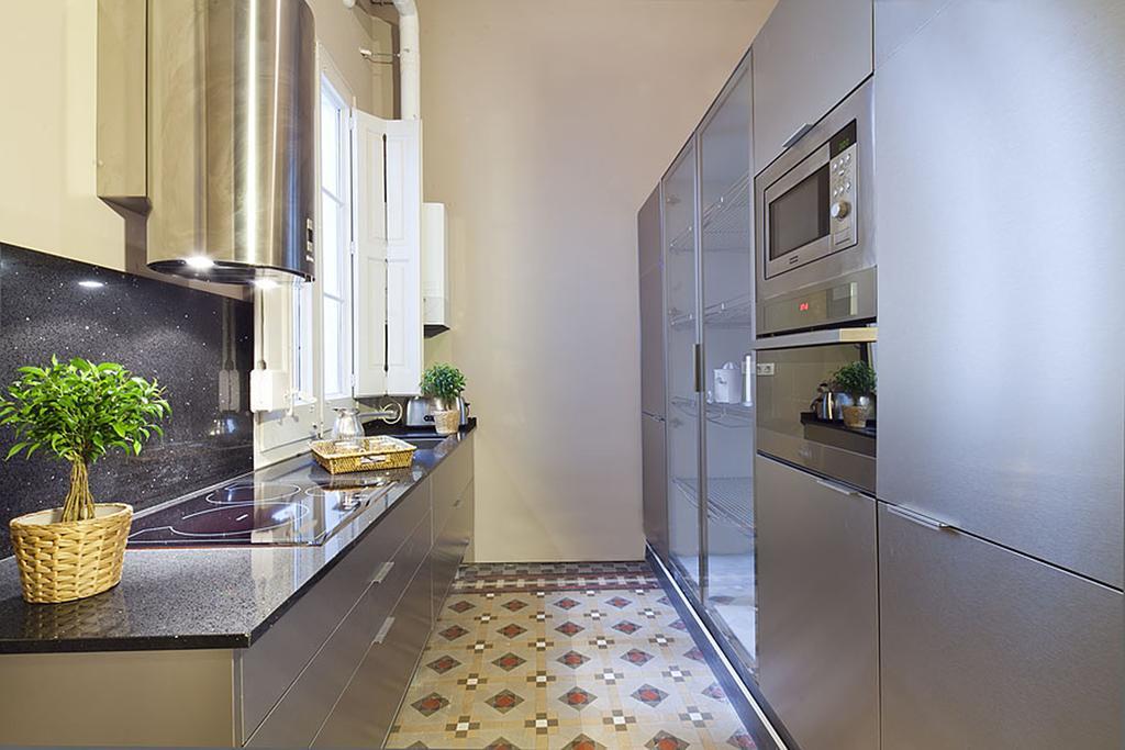 Apartment Barcelona Rentals - Rambla De Catalunya Center מראה חיצוני תמונה